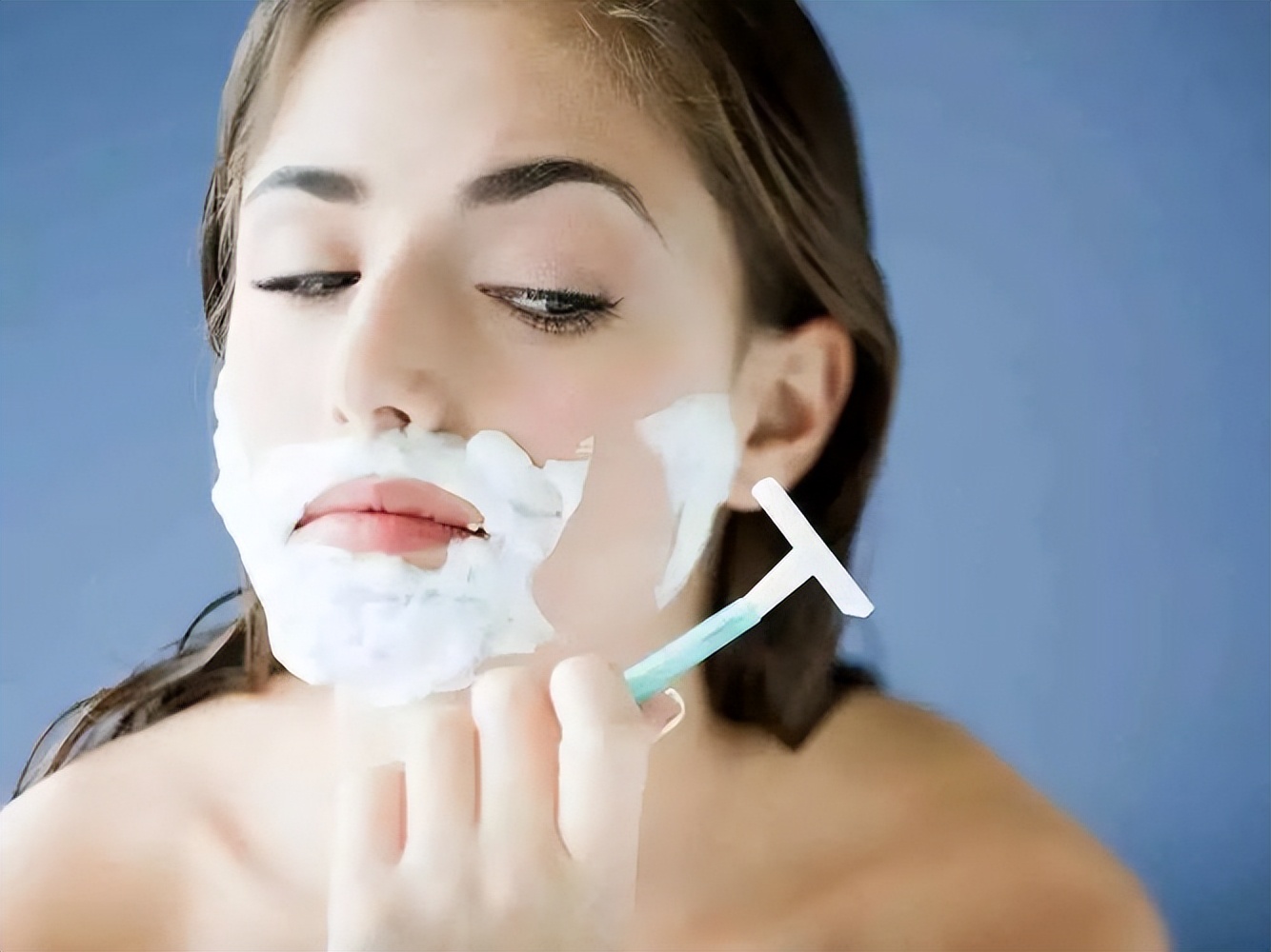 为什么有的女性体毛旺盛,有的却“光秃秃”呢?医生讲出大实话