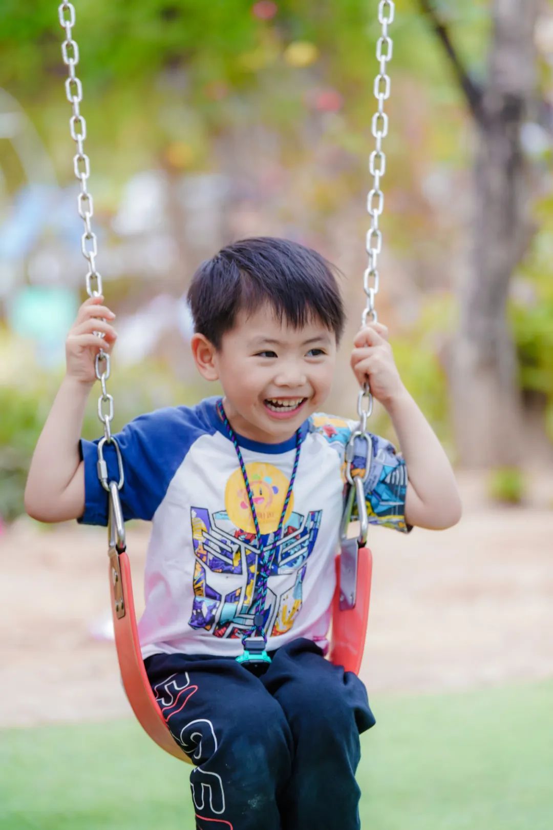 下雨天带小孩可以这样玩,下雨天可以带孩子去哪玩