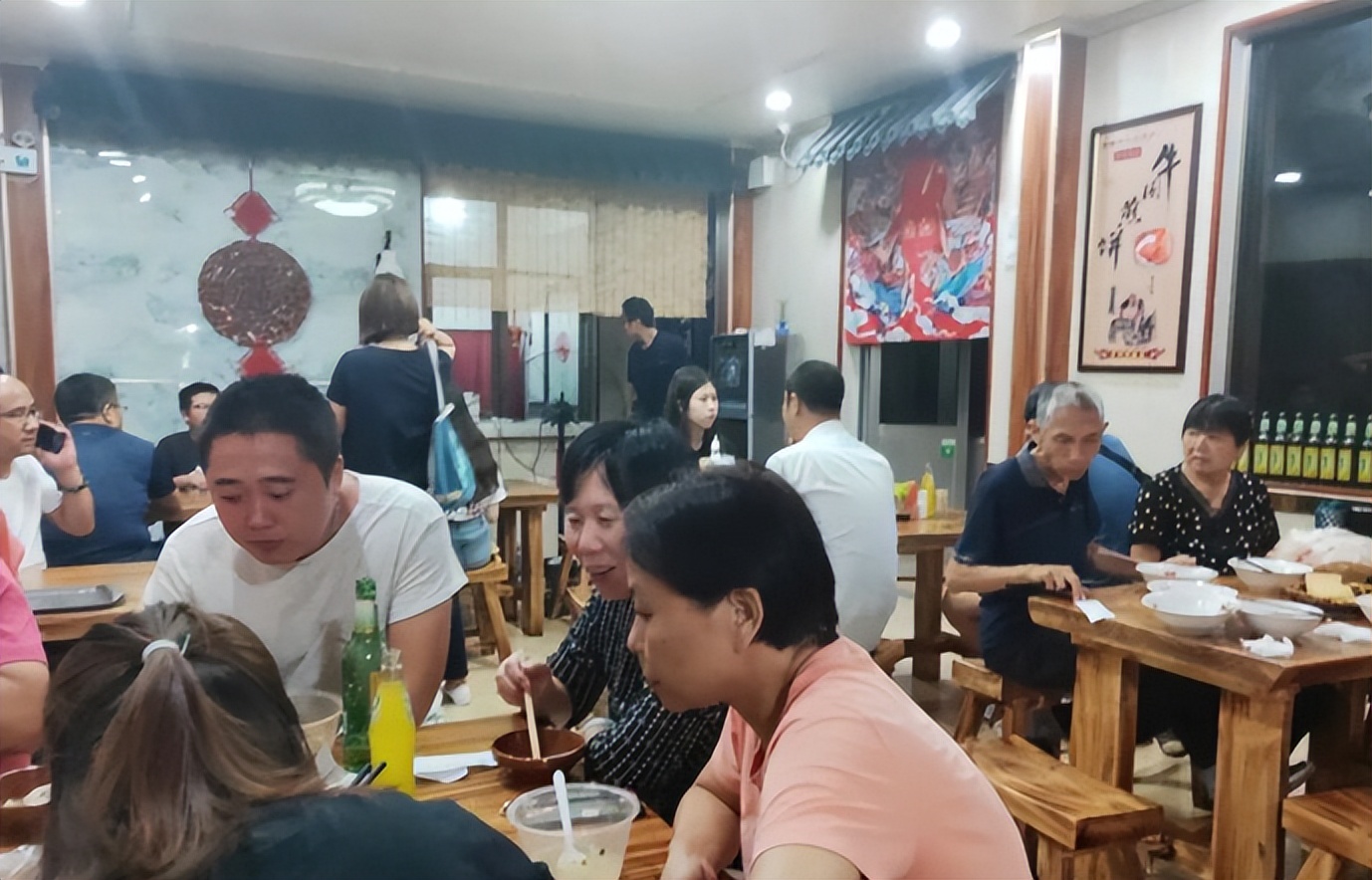 山东青州传承百年的非遗小吃，6元一份，不少济南人坐高铁来吃