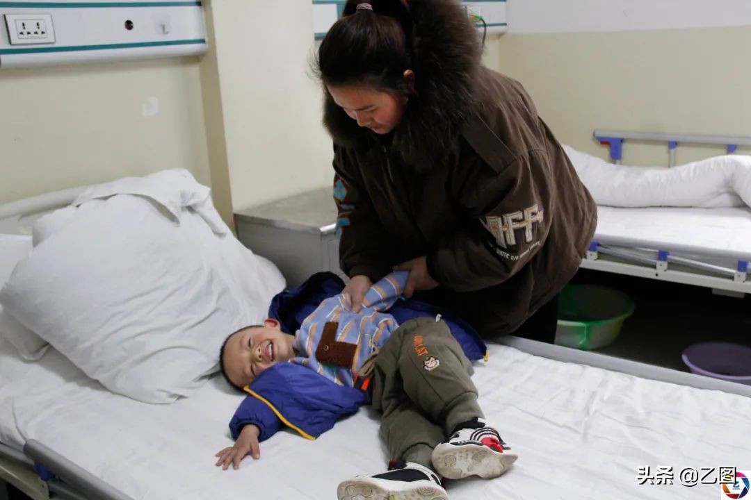 3岁孩子基因突变有什么症状,男童基因变异3年后