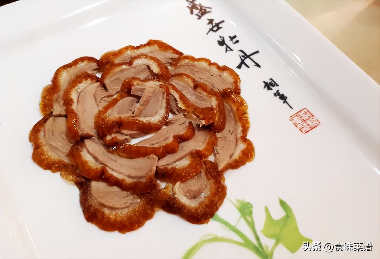 在北京吃烤鸭好吃性价比高,在北京吃全聚德烤鸭