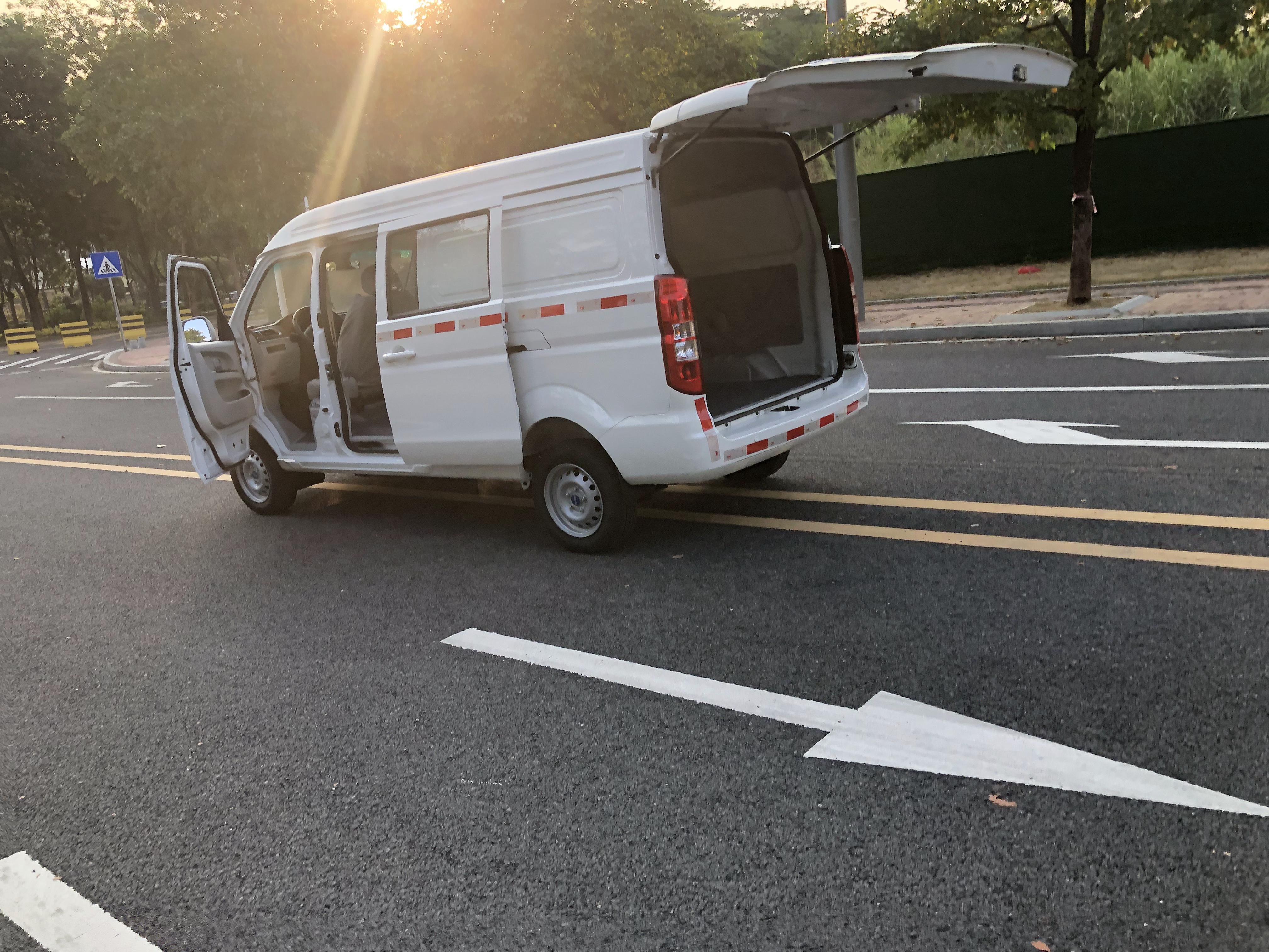 东莞电动面包车出售,东莞新能源纯电动车面包车报价