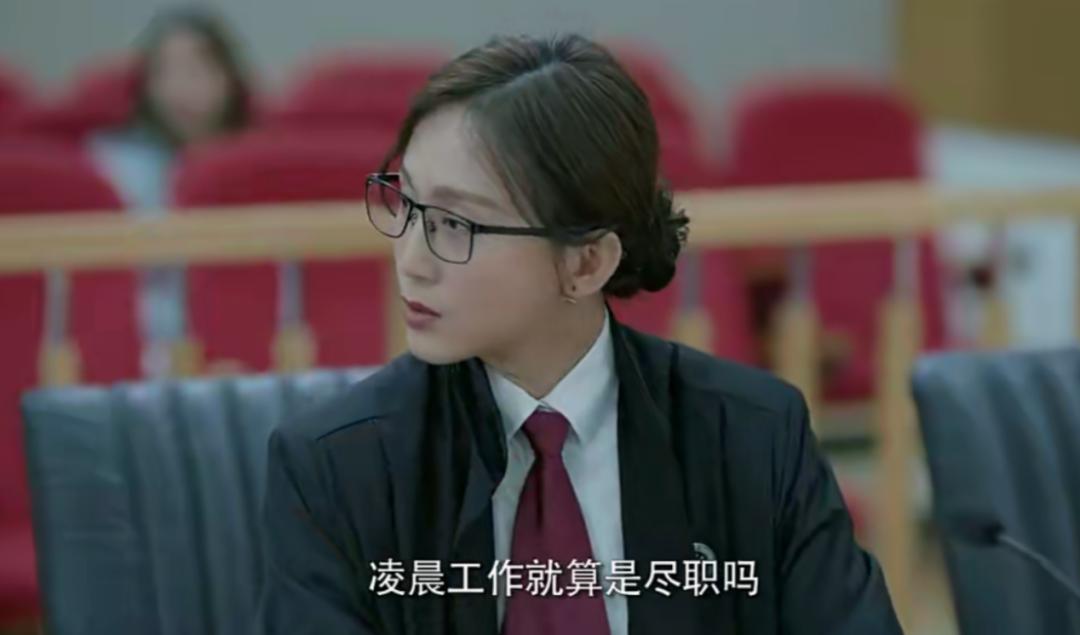 一集翻车，两集接吻，这剧的工业糖精真的不甜