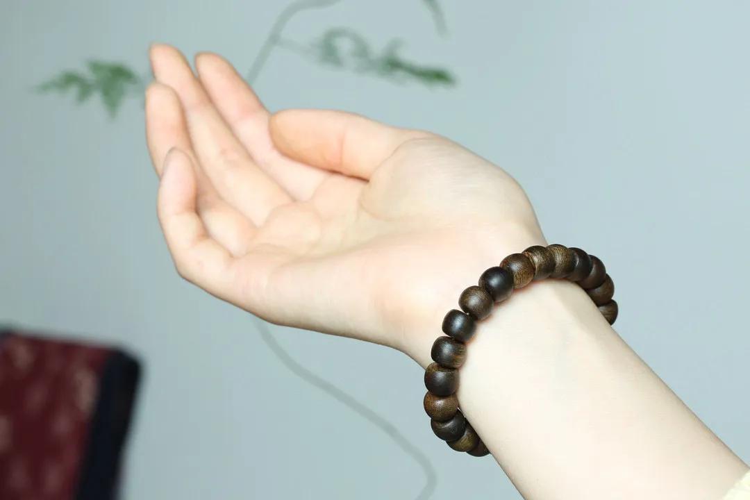 文莱沉香手串的功效与作用,文莱沉香沉水级手串