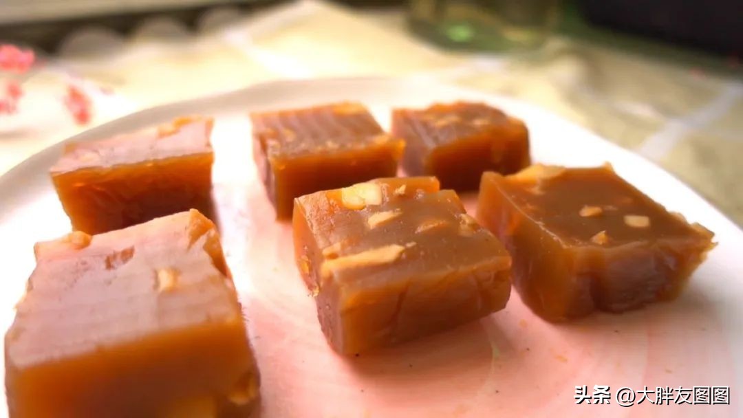 如何在家做出滑爽的马蹄糕？做法和配方都给你，特别简单