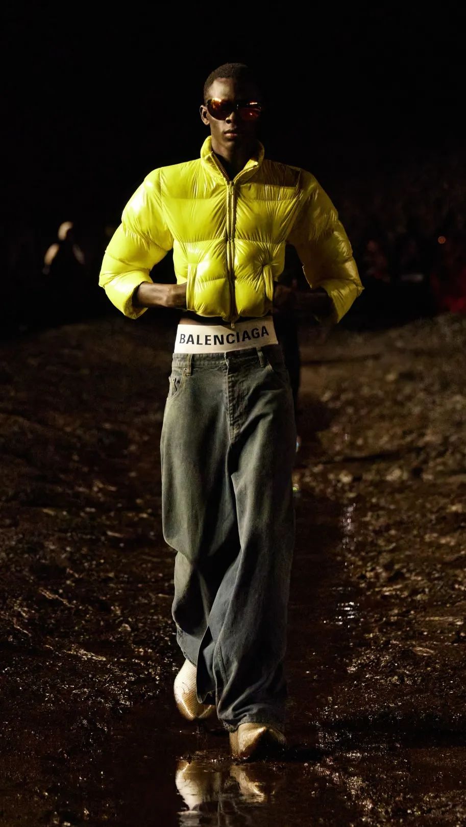 balenciaga泥土秀,balenciaga秀