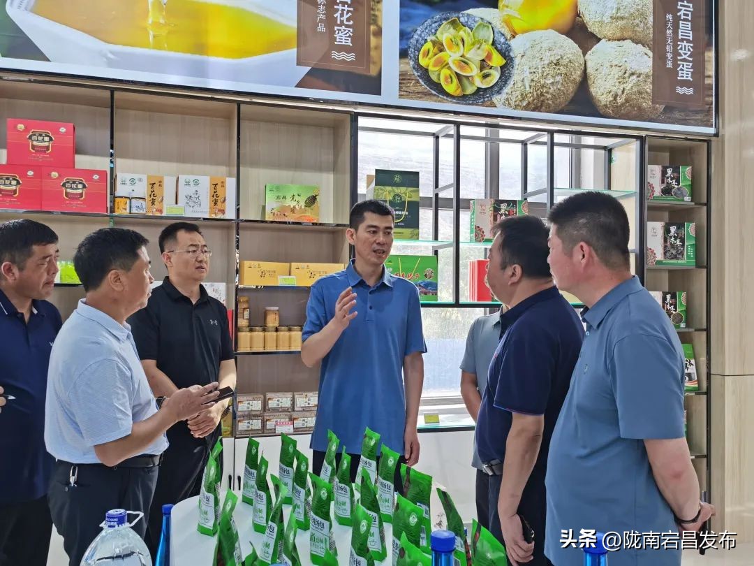 张建强调研中药材加工企业发展情况