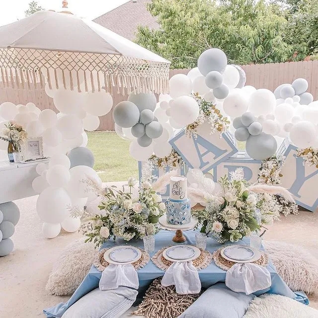 生日蛋糕流行装饰,生日蛋糕装饰多但不幼稚