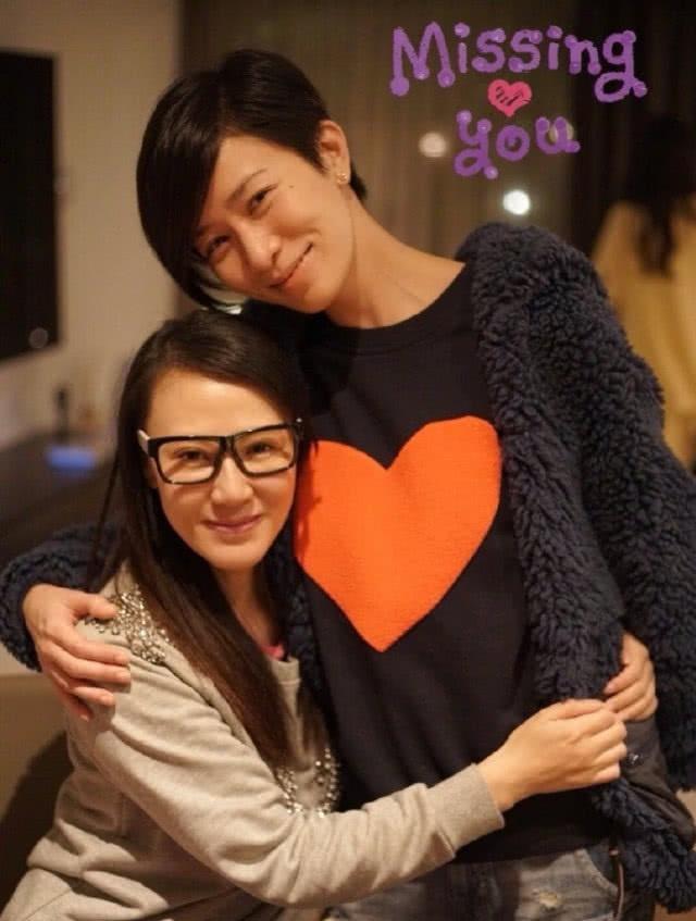 她7岁从天津到香港，是TVB“*用御***妇情**”，有小鲜肉追钱都花给父母