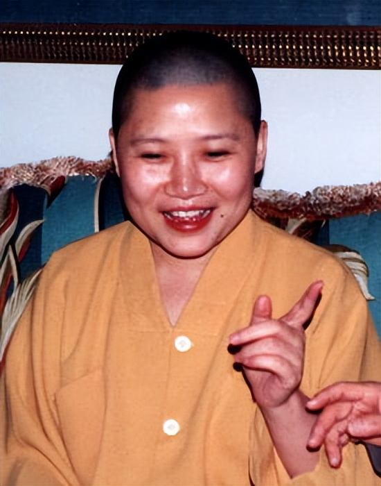 出家的李娜今年多少岁,李娜出家前的心酸