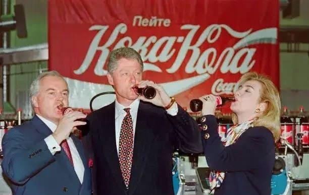 日军侵华兽行,日军当着国军的面杀俘虏