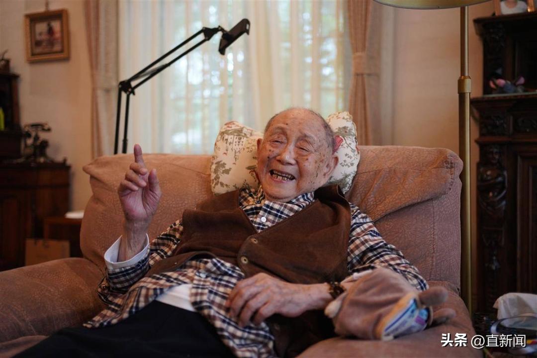 黄永玉无愁河的浪荡子写完了吗,黄永玉潇洒依旧