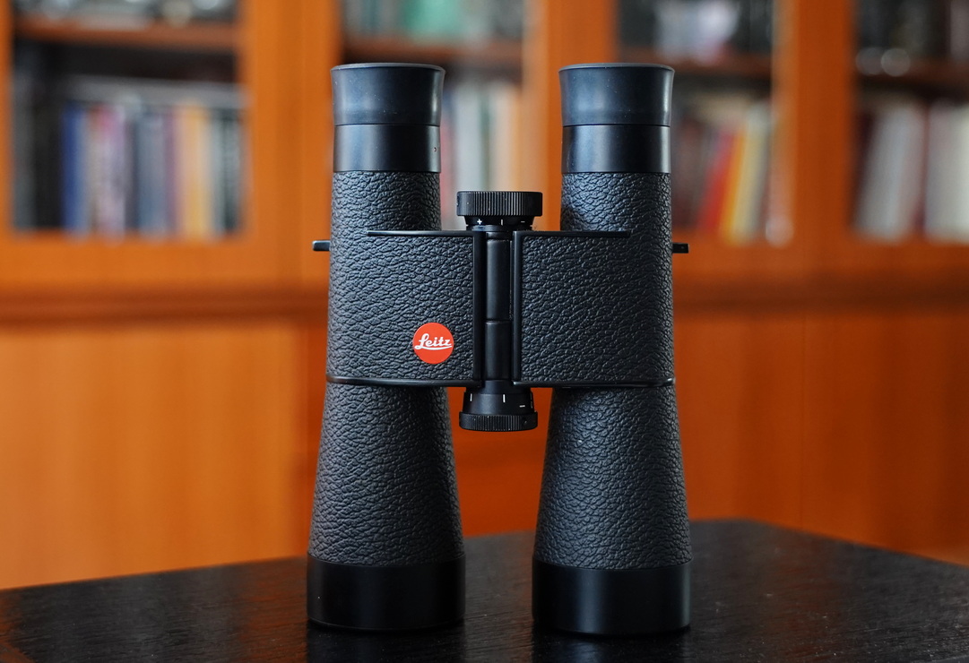 一树梨花压海棠：是*用军**望远镜好？还是名牌望远镜好？