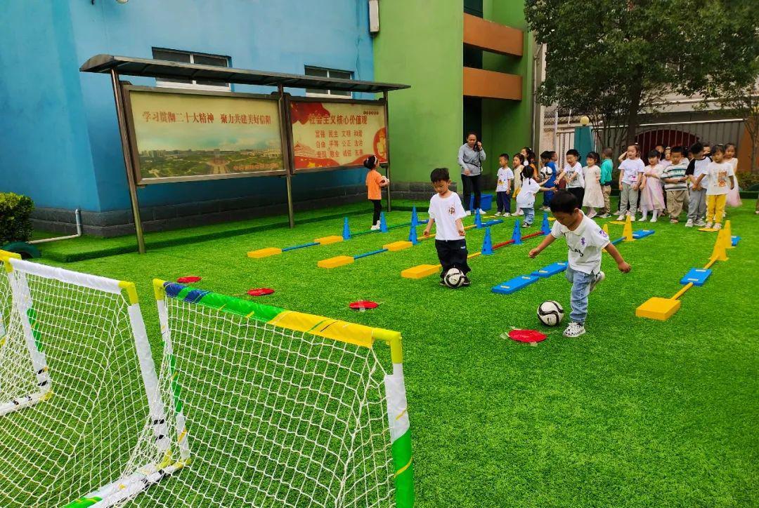 全国足球特色幼儿园游戏活动指南,足球趣味小游戏多人