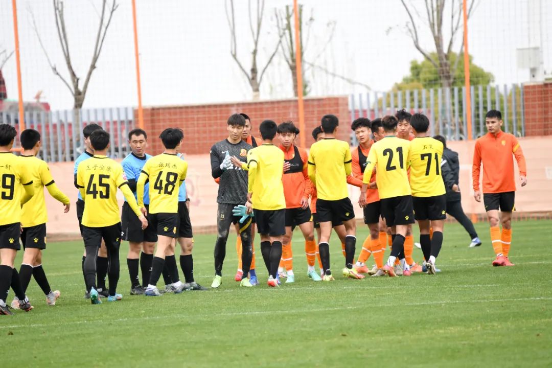 武汉队vs青岛队,武汉青年星足球队