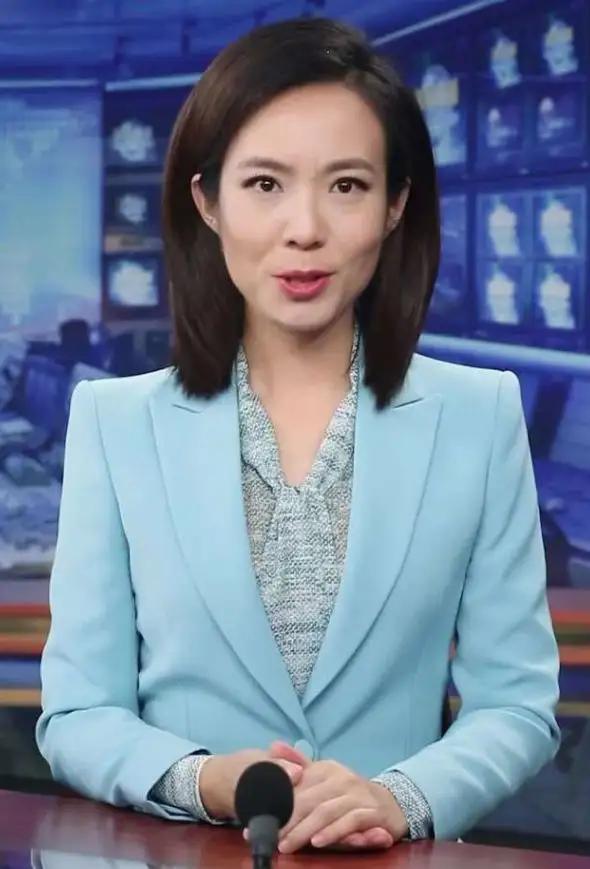 央视主播宝晓峰的老公,宝晓峰央视主持人简介