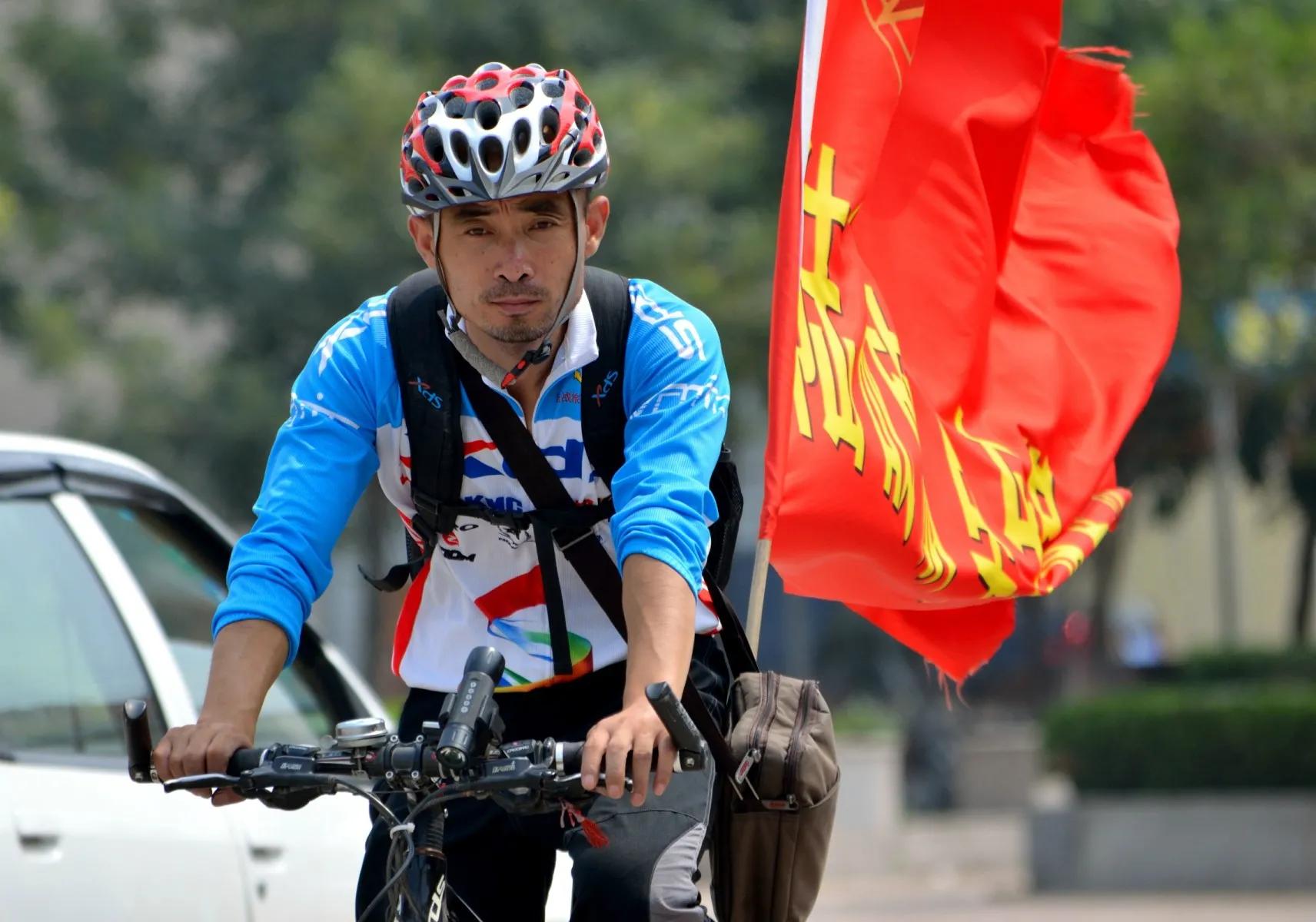 tack是什么品牌山地车,马克罗山地车是哪个国家品牌