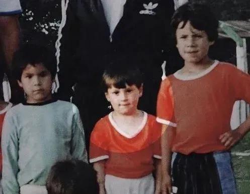 从“侏儒”到“巨人”——球王梅西