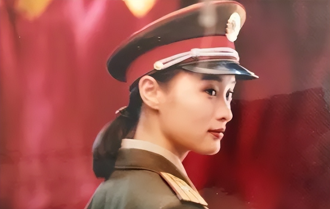 盘点8位演军人不招吐槽的女星,盘点那些演了军人的油腻明星