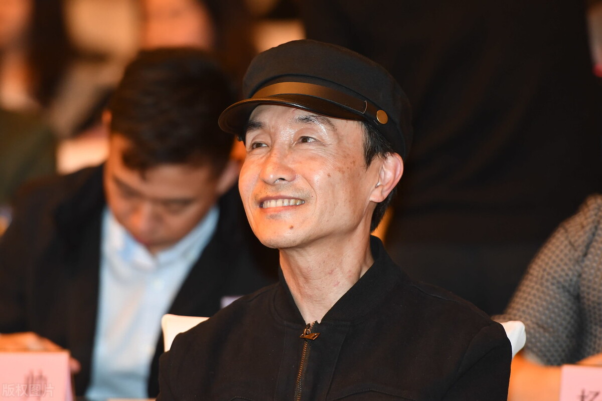 巩汉林怼足球视频,巩汉林讽刺足球视频完整版