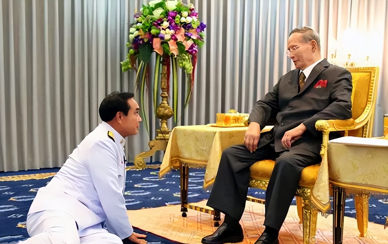 我国出口泰国船坞登陆舰,泰国出口巨舰