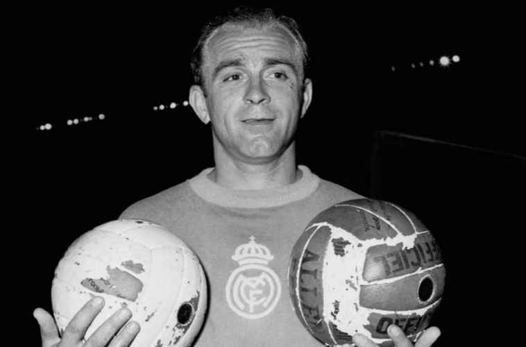 世界足坛史上十大巨星,世界足坛最伟大的十大球星