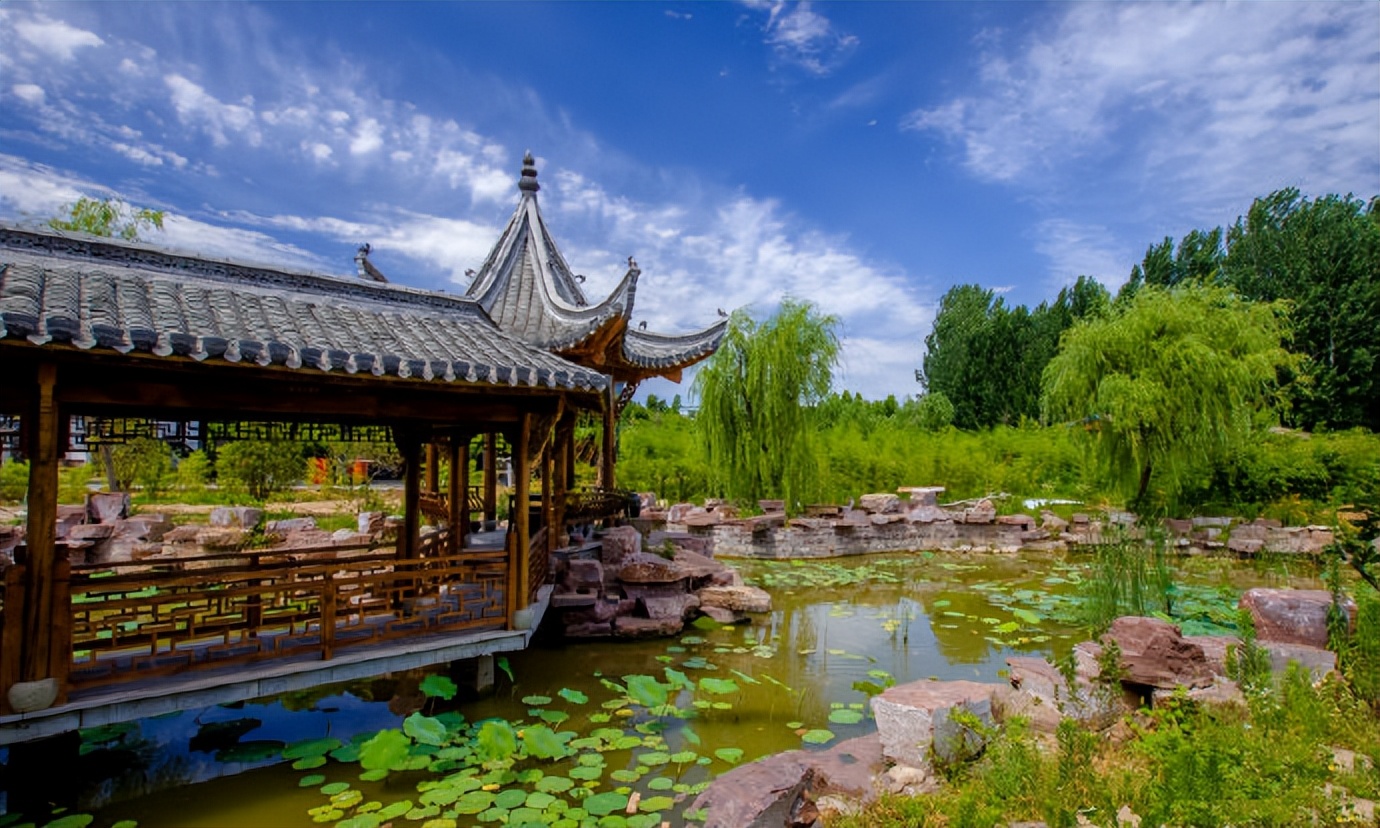 济南小江南夜景景区,济南长清大学城小江南