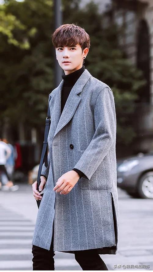 男士黑色大衣内搭什么颜色打底,男士穿大衣怎么搭配裤子和鞋子