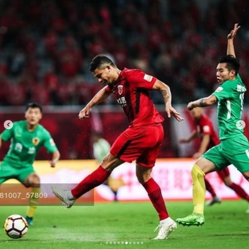 艾克森中超最新消息,艾克森中超射手王亚冠