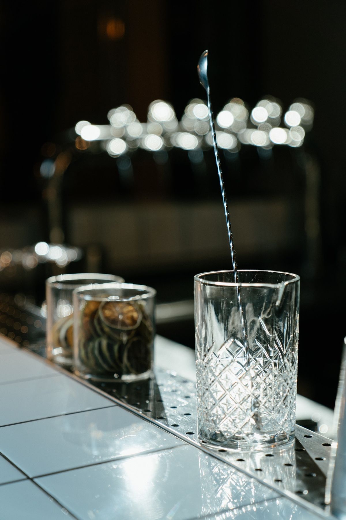 调酒小白怎么能更专业,小白可以自己学调酒吗