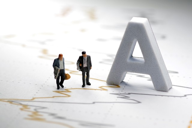 强势龙头股有哪些特征呢,历史龙头股的共同特征