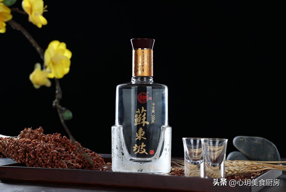 家庭长期存白酒的正确方法,家里存的酒应该放什么地方储存