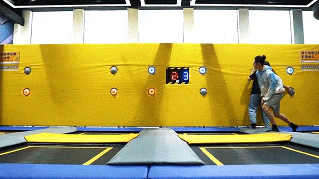 499元蹦床公园,5000平蹦床公园