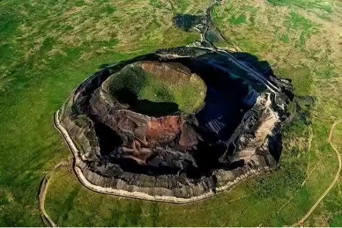 鍐呰挋鍙ゅ宸磋兒椋庢牸琛ｆ湇,澶氬反瀹夌┛鎼唴钂欏彜