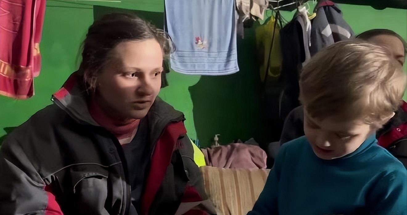 亚速钢铁厂危险了,亚速钢铁厂为何如此难攻