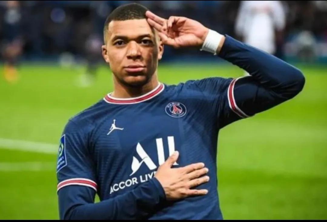 21世纪足坛中最伟大的转会,2022年足坛转会