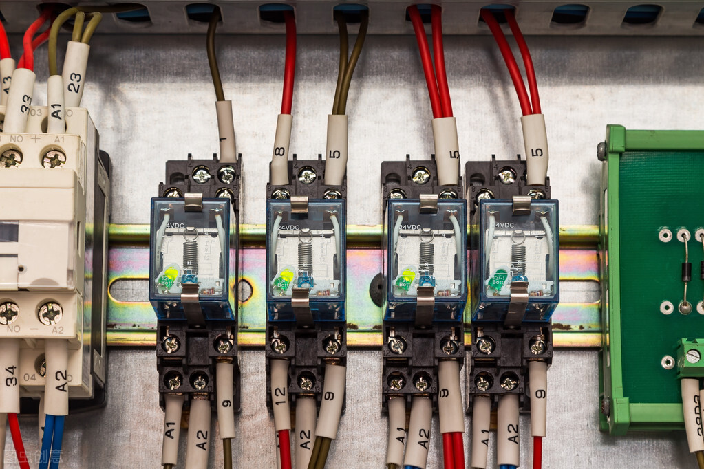 继电器控制的缺点,继电器总是损坏为什么