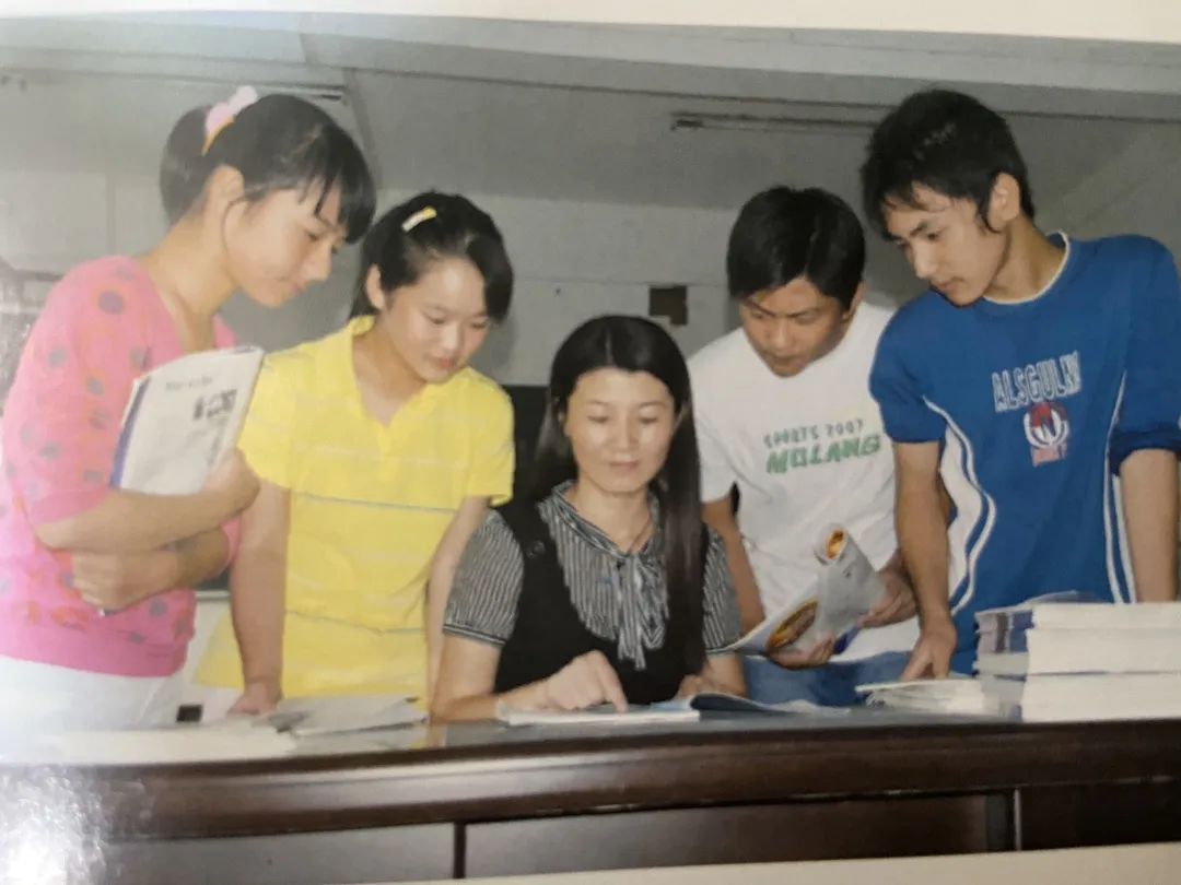 一秒穿越回到小时候,一秒穿越到高中