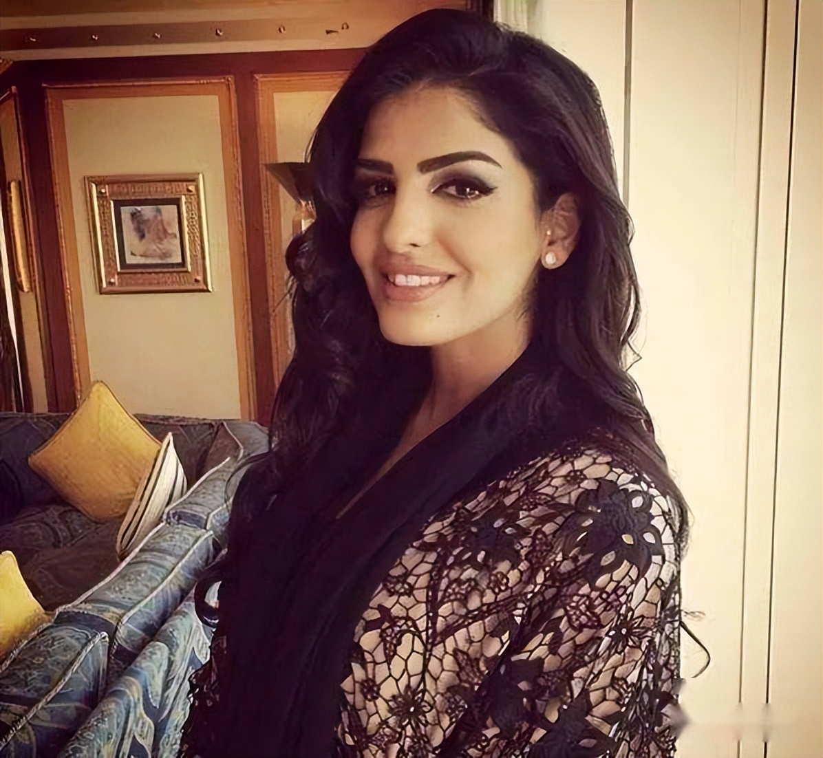 沙特养不起王妃,沙特王室王妃欠债