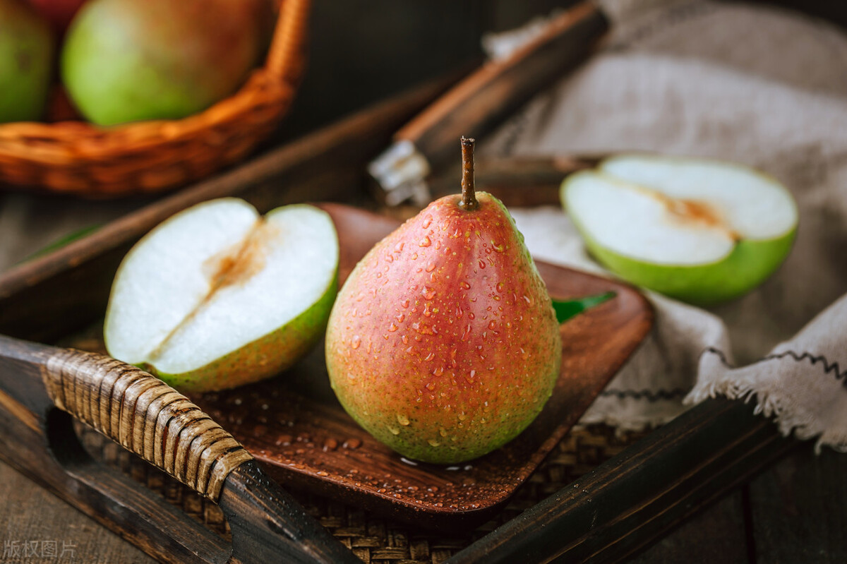 狗可以吃梨吗有什么影响,狗吃梨的好处