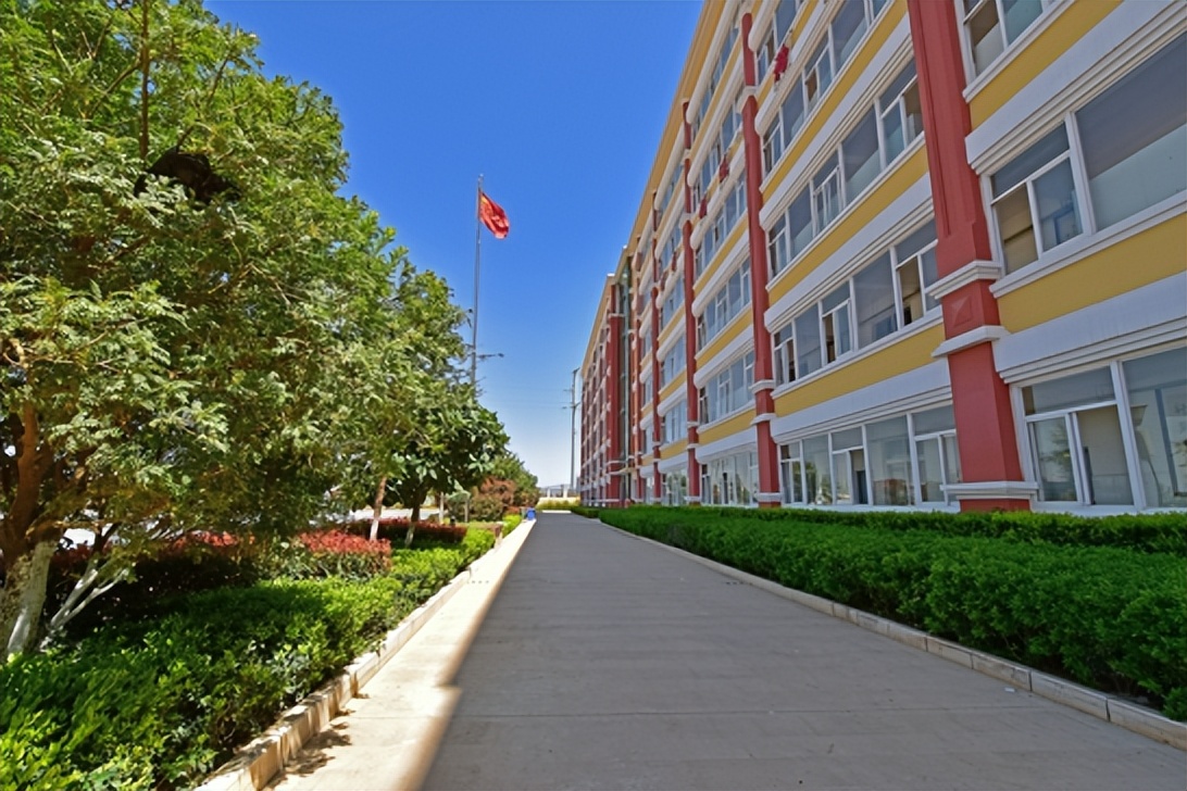 昆明三中空港实验学校,昆明空港实验学校怎样