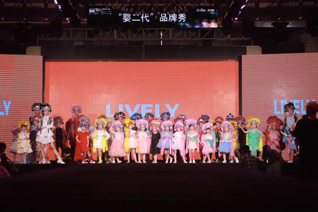 2021年国际模特时装秀,时装周2019少儿模特大赛