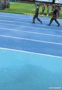 小蛇化身美杜莎,小蛇瞬间变成美杜莎