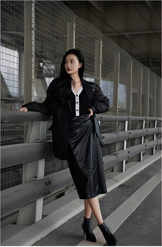 冬季日系通勤穿搭示范,冬季日常通勤穿搭简单轻松