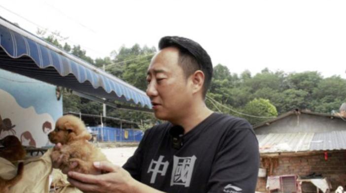 网红交警谭乔名场面,拯救无数司机的“网红交警”谭乔