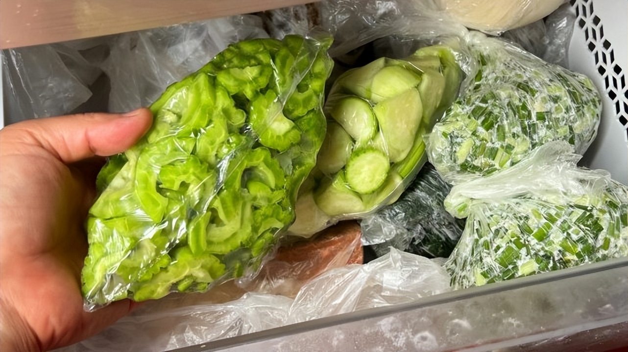 霜降前一定要摘窝瓜,霜降前吃苦瓜