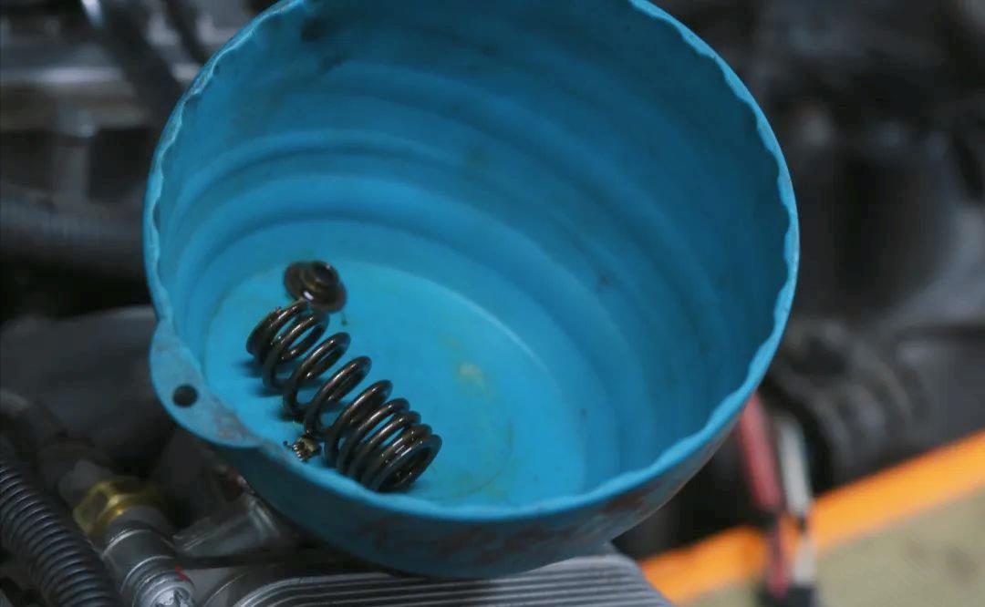 老款宝马730改新款全过程,12年40万公里宝马730翻新