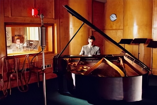 从二战时期活下来的钢琴家,战争中的钢琴家