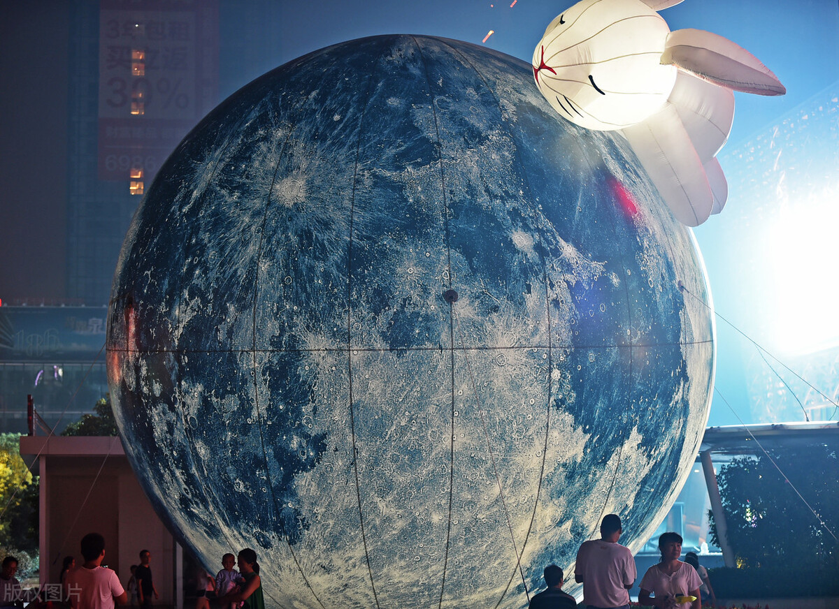 月球神秘小屋是中国发现的吗,外国人评论中国月球神秘小屋