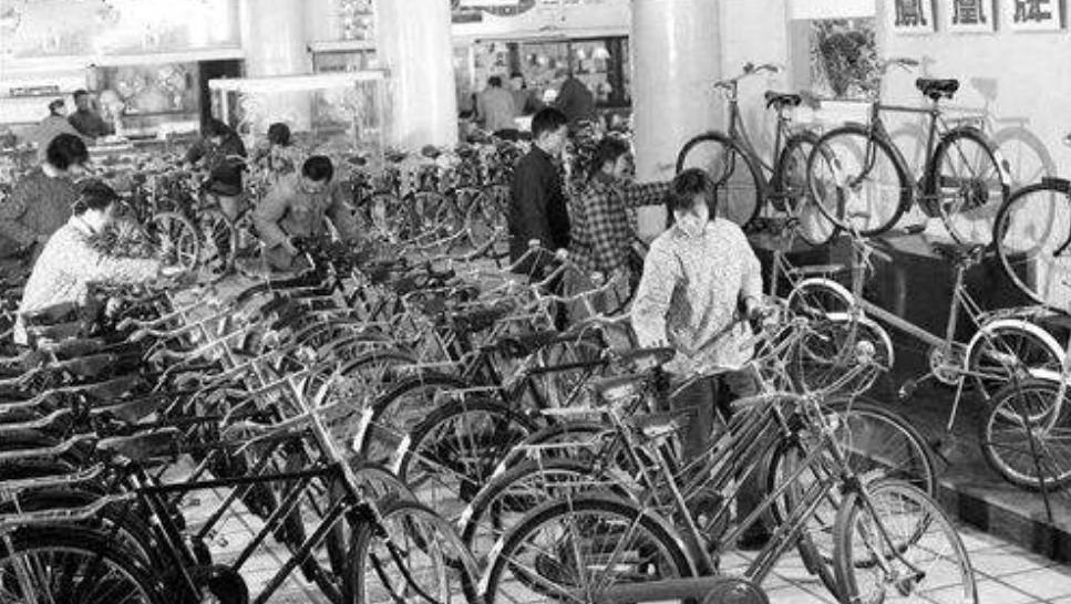 1995年凤凰自行车多少钱一辆,五十年代凤凰自行车价格